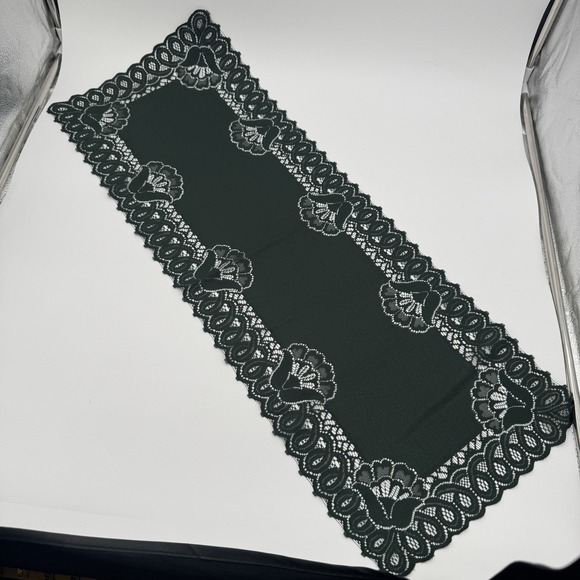 Vintage Green Lace Placemats & Table Runners Set 5 Floral Scalloped Decor - Picture 8 of 16